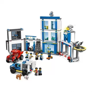 LEGO Полицейский участок 60246
